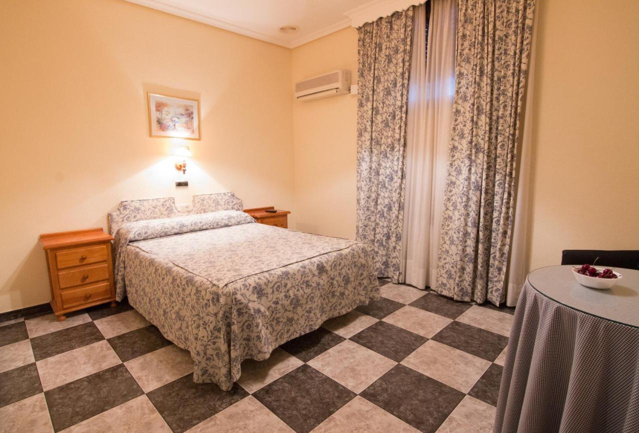 Hostal Santa Ana مدريديخوس المظهر الخارجي الصورة