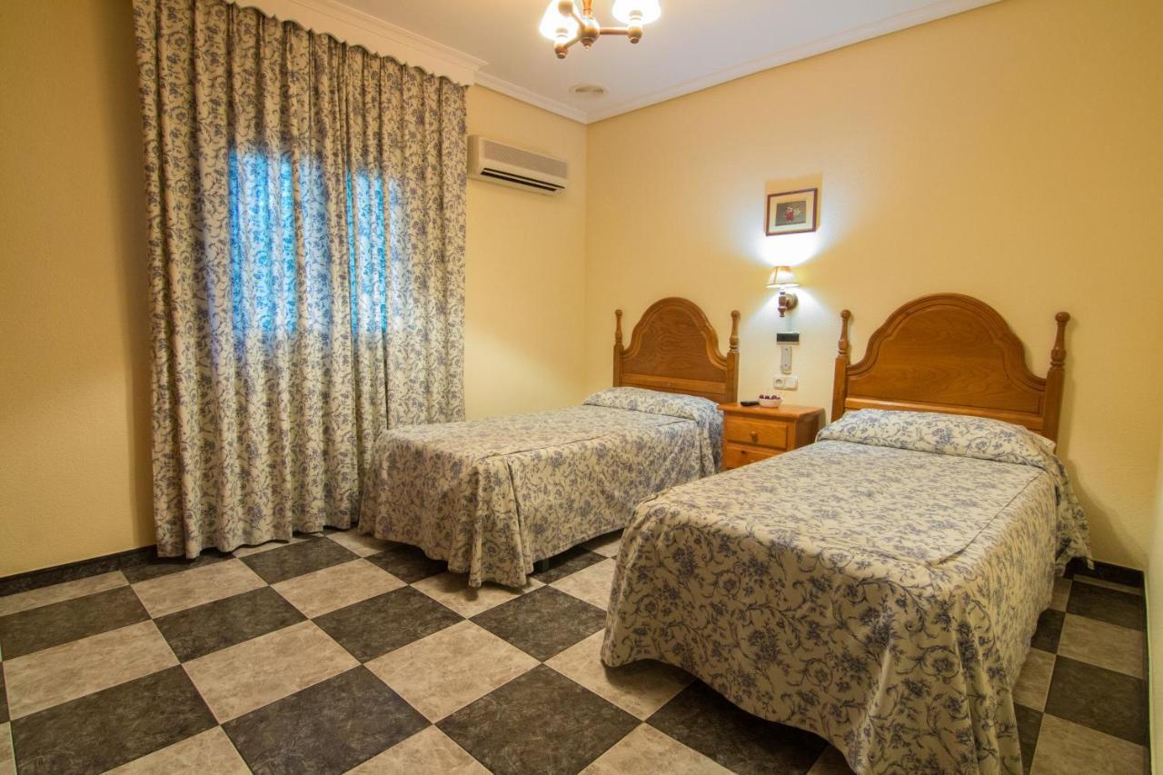 Hostal Santa Ana مدريديخوس المظهر الخارجي الصورة