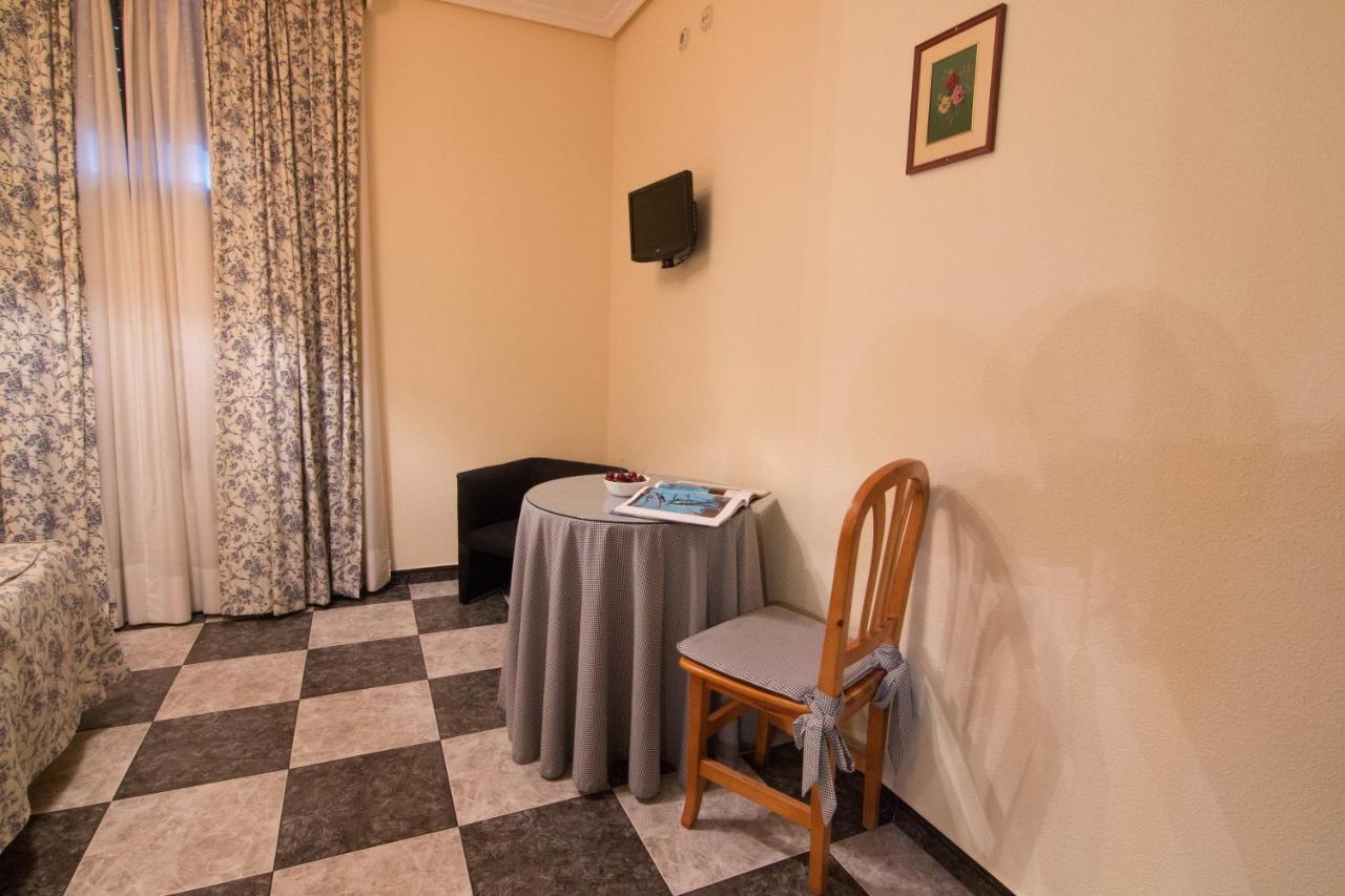 Hostal Santa Ana مدريديخوس المظهر الخارجي الصورة